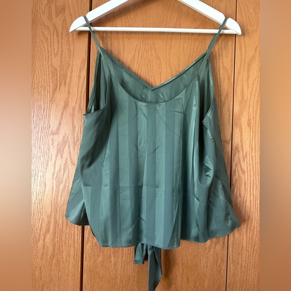 Green satin tank top - Picture 3 of 3